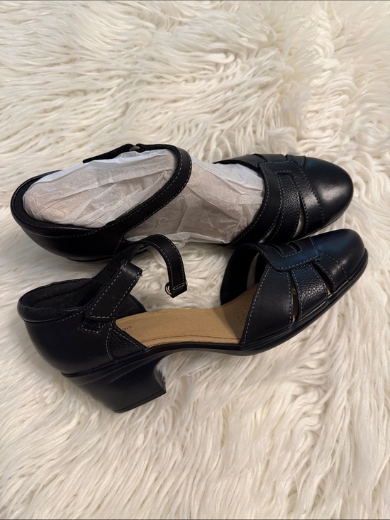 Clarks Shoes - Clarks Black Low Heel Mary Jane Pumps size 8.5 BNWOT see all photos